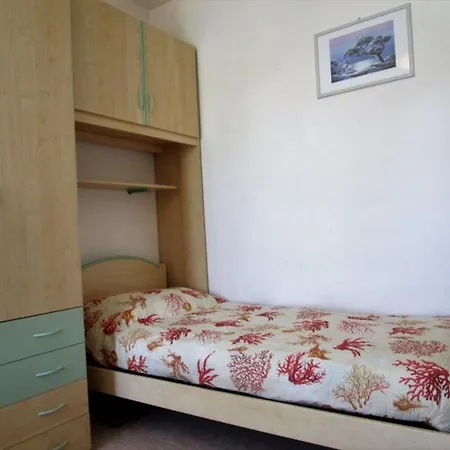דירה Retreat With Pool, Private Garden And Bbq ביביונה